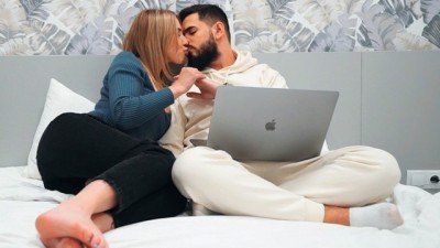 Perfect girl seduces senior bisexual couples a virgin guy on first date