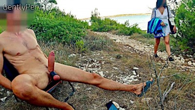 GENTLYPERV MEETS A PERVY GIRL ON russian amateur porn sites A BEACH