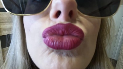 Хотела уехать на sexxx anal мерсе,а уехала на хую!